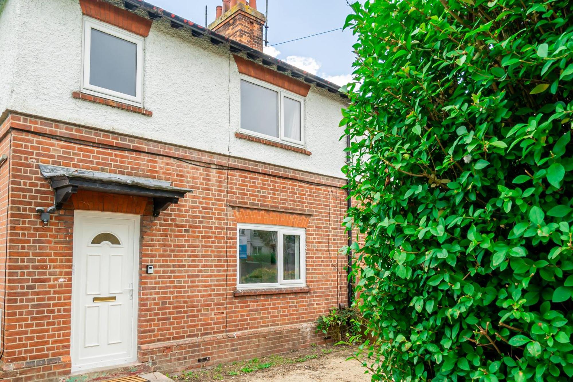 Charming 2-Bedroom Flat With A Garden And Free Parking At Abingdon Oxford Exterior foto